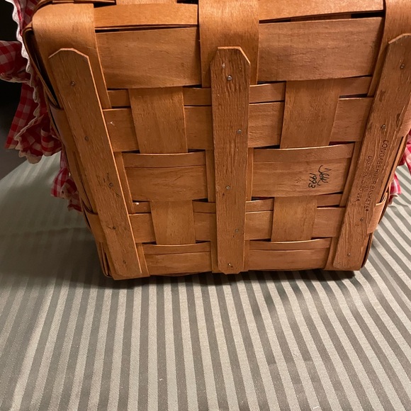 Longaberger Wood Picnic Basket with Red Gingham Bow Trim - Picture 14 of 16